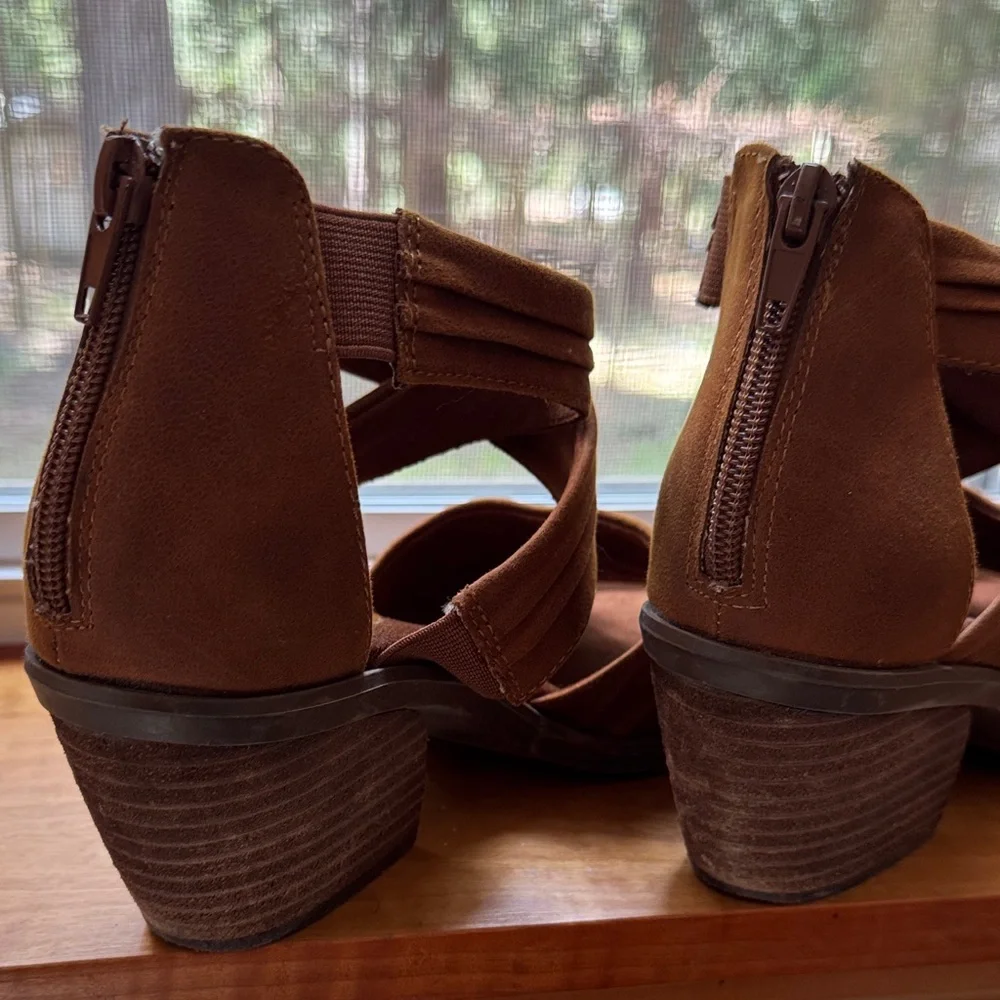 Strappy Heeled Sandals - Picture 3 of 7